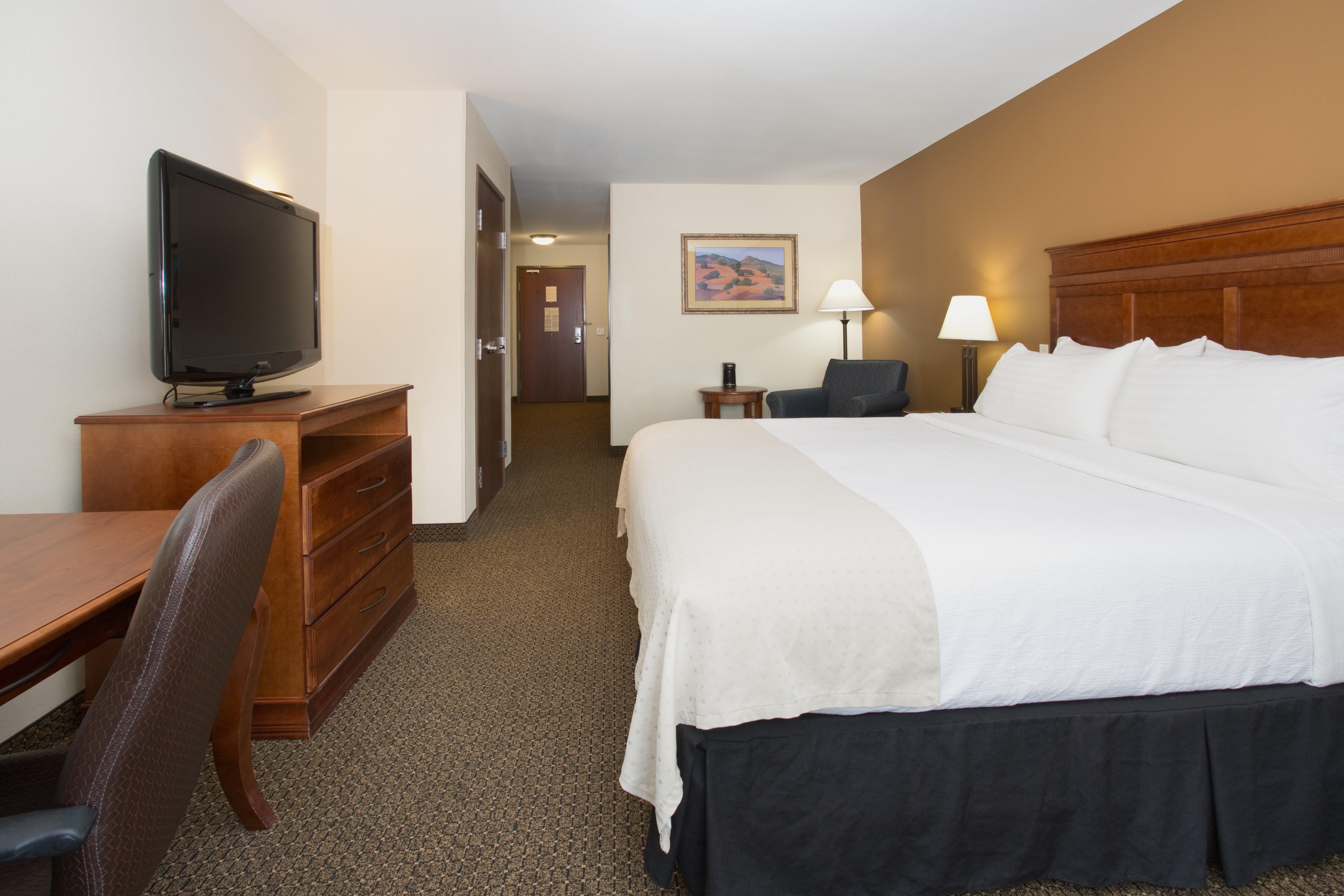 Holiday Inn Express & Suites Trinidad By Ihg Exterior foto