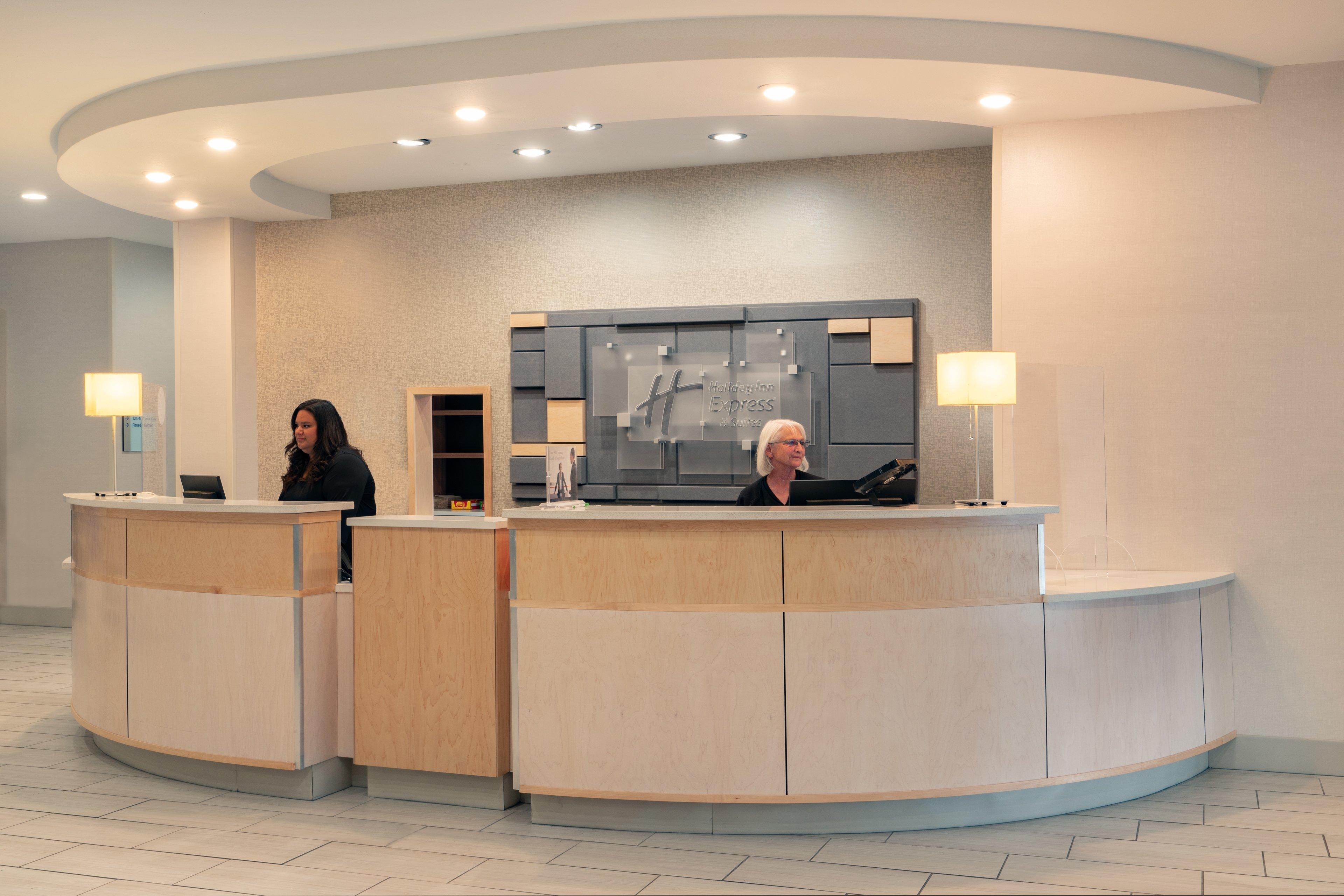 Holiday Inn Express & Suites Trinidad By Ihg Exterior foto